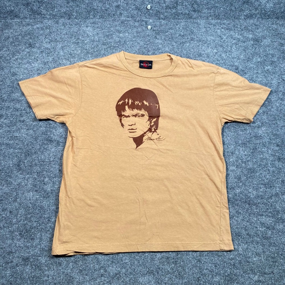 Bruce Lee Graphic T-Shirt Mens Large Tan Cotton Martial Arts Legend Portrait Tee